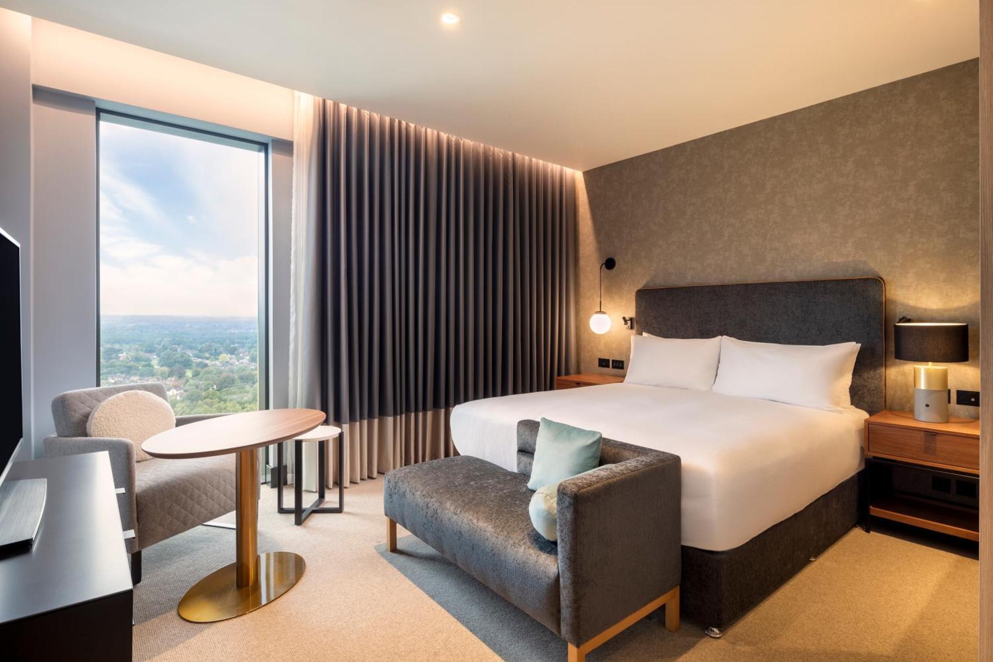 Hotel Hilton Woking Exterior foto